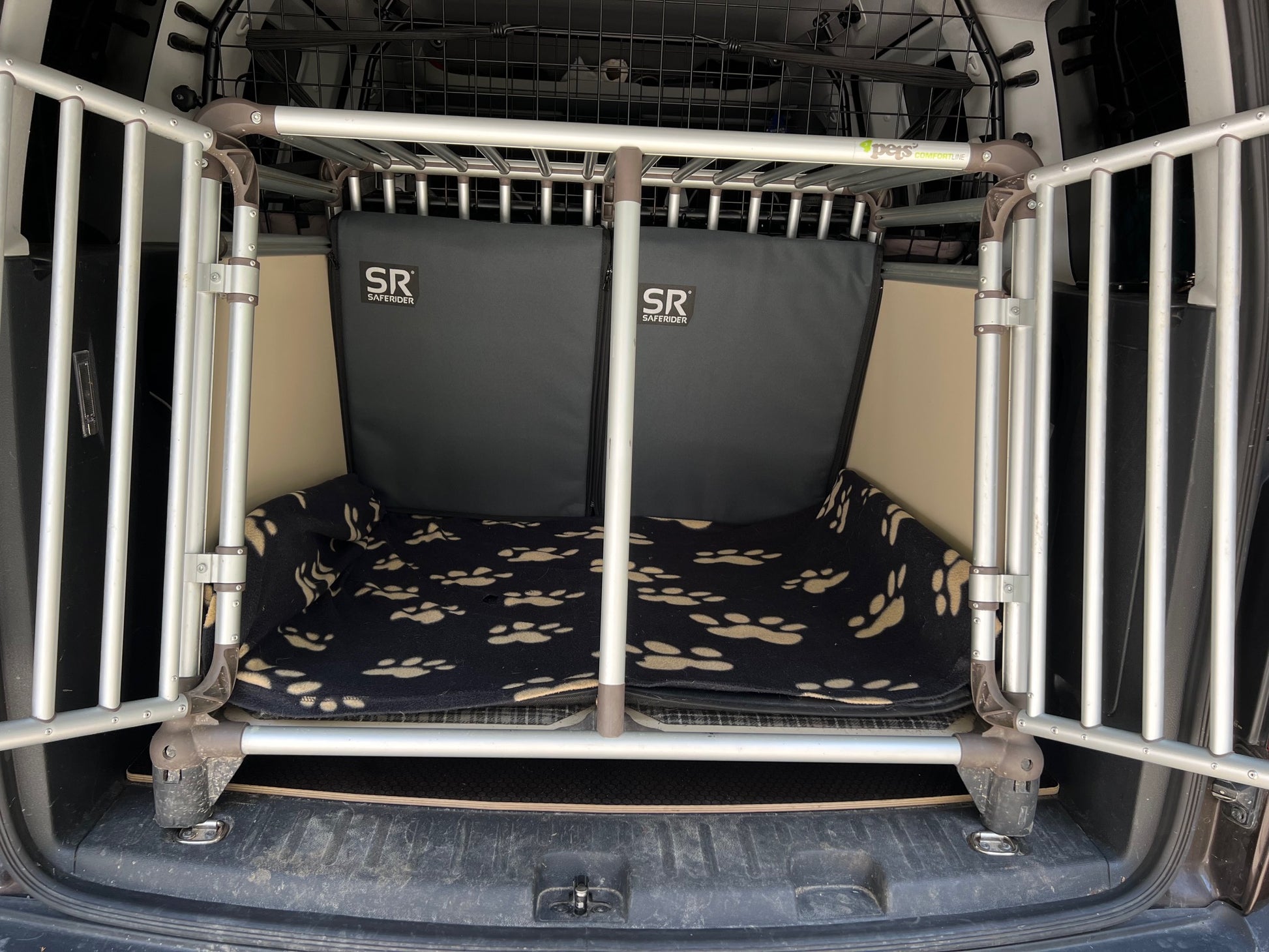 Saferider in der 2er Hundebox